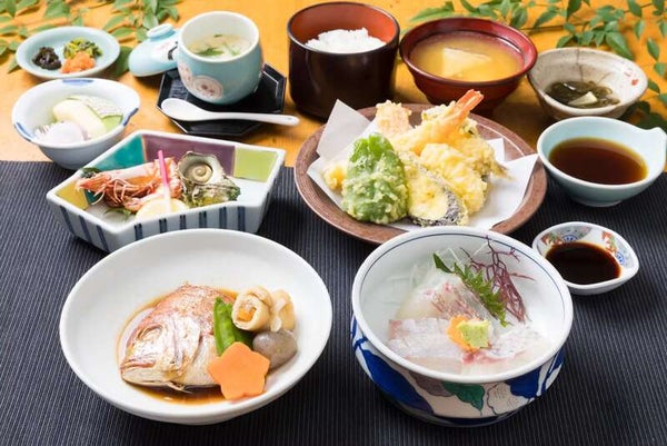 【下関・新下関発】初夏の糸島でリフレッシュ!ゆるり芥屋散策と青もみじの雷山、2つのお買い物めぐり 日帰り1